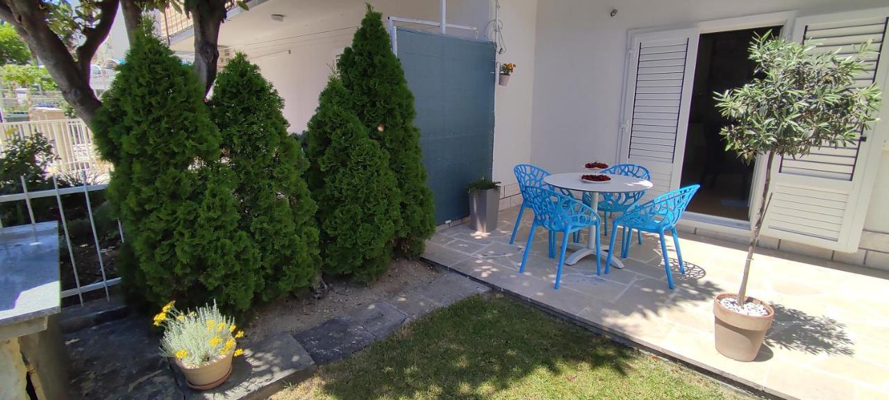 Apartment Garden Residence With Private Parking 斯普利特 外观 照片
